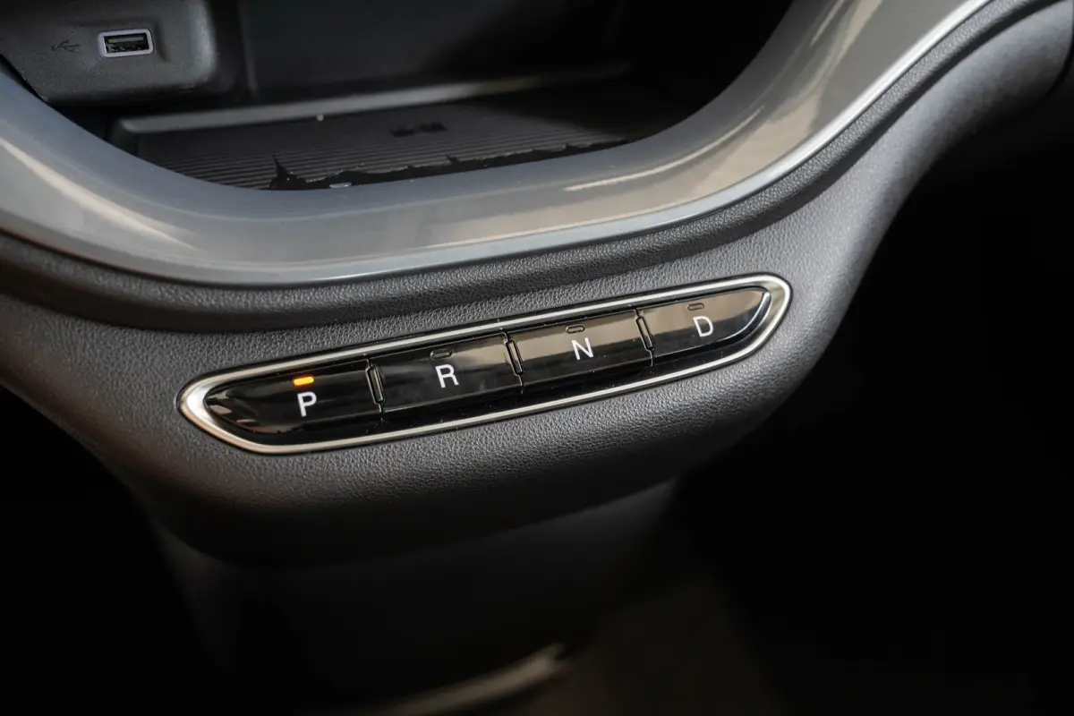 La Prima 42 kWh | Tot 8 Jaar Garantie | Stoelverwarming | Camera | Navigatie | Climate Controle | Apple Carplay & Android Auto |