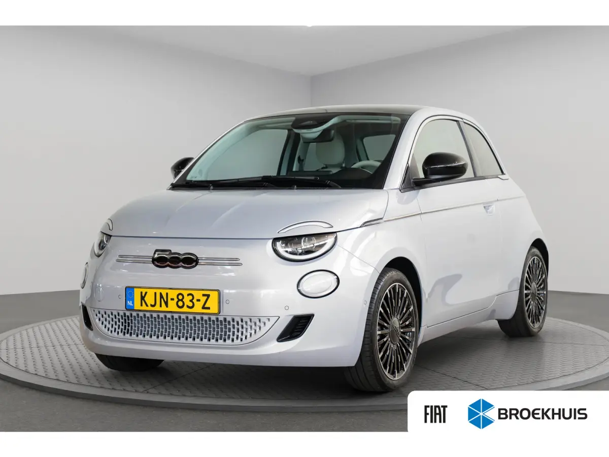La Prima 42 kWh | Tot 8 Jaar Garantie | Stoelverwarming | Camera | Navigatie | Climate Controle | Apple Carplay & Android Auto |