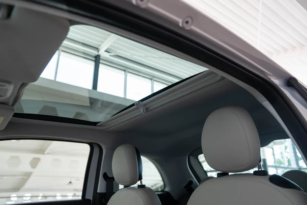 La Prima 42 kWh | Tot 8 Jaar Garantie | Stoelverwarming | Camera | Navigatie | Climate Controle | Apple Carplay & Android Auto |