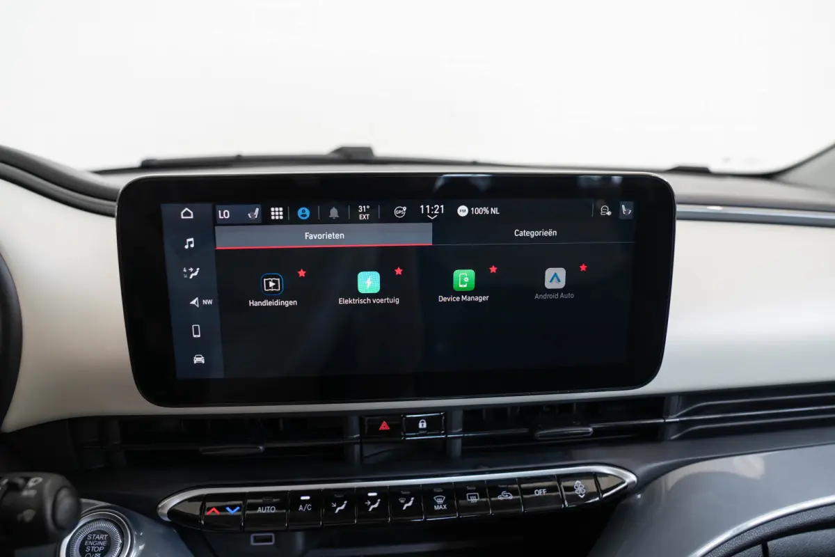 La Prima 42 kWh | Tot 8 Jaar Garantie | Stoelverwarming | Camera | Navigatie | Climate Controle | Apple Carplay & Android Auto |