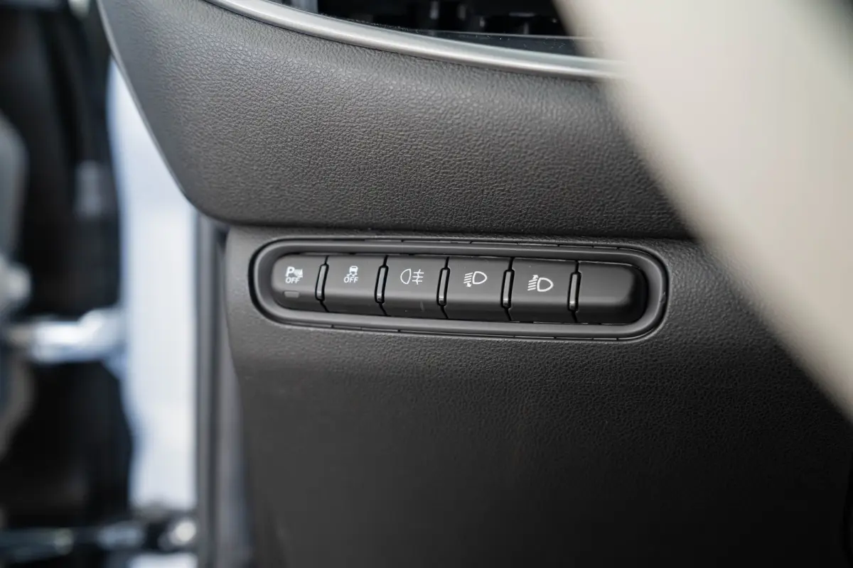 La Prima 42 kWh | Tot 8 Jaar Garantie | Stoelverwarming | Camera | Navigatie | Climate Controle | Apple Carplay & Android Auto |