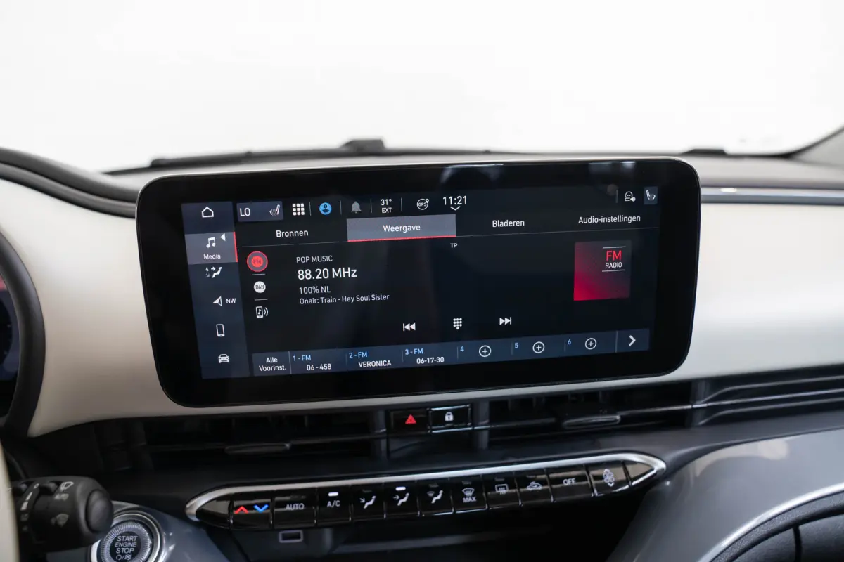 La Prima 42 kWh | Tot 8 Jaar Garantie | Stoelverwarming | Camera | Navigatie | Climate Controle | Apple Carplay & Android Auto |
