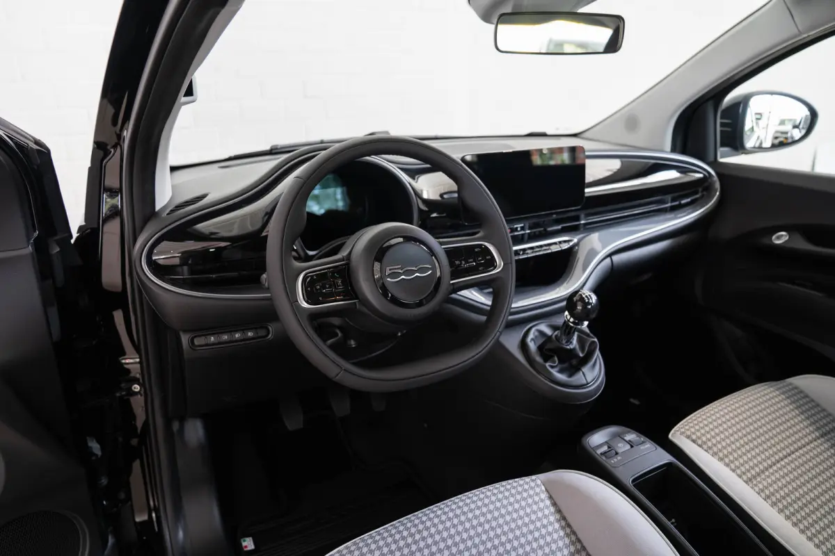 1.0 Hybrid Torino Launch Edition | Climate Controle | Apple Carplay & Android Auto | Parkeersensoren | Dodehoek Detectie | Lichtmetalen velgen |