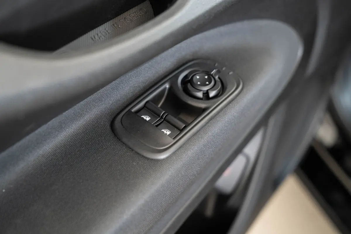 1.0 Hybrid Torino Launch Edition | Climate Controle | Apple Carplay & Android Auto | Parkeersensoren | Dodehoek Detectie | Lichtmetalen velgen |