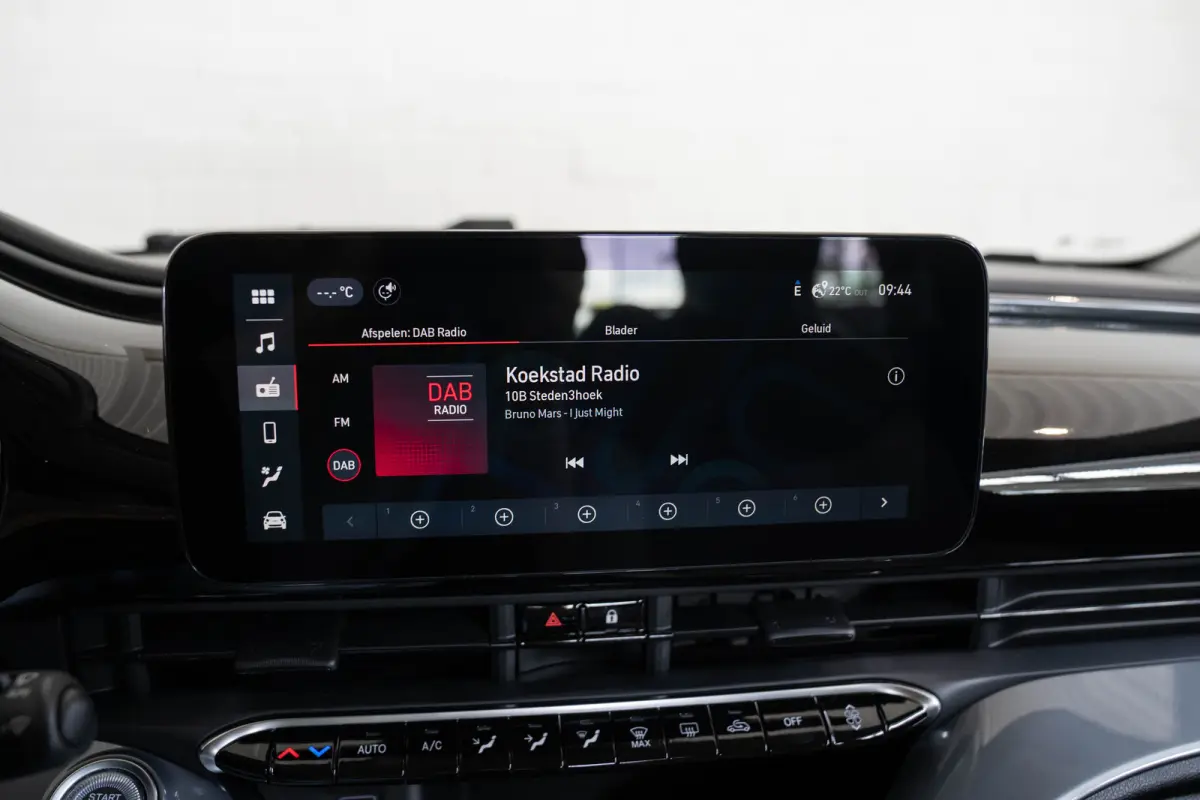 1.0 Hybrid Torino Launch Edition | Climate Controle | Apple Carplay & Android Auto | Parkeersensoren | Dodehoek Detectie | Lichtmetalen velgen |