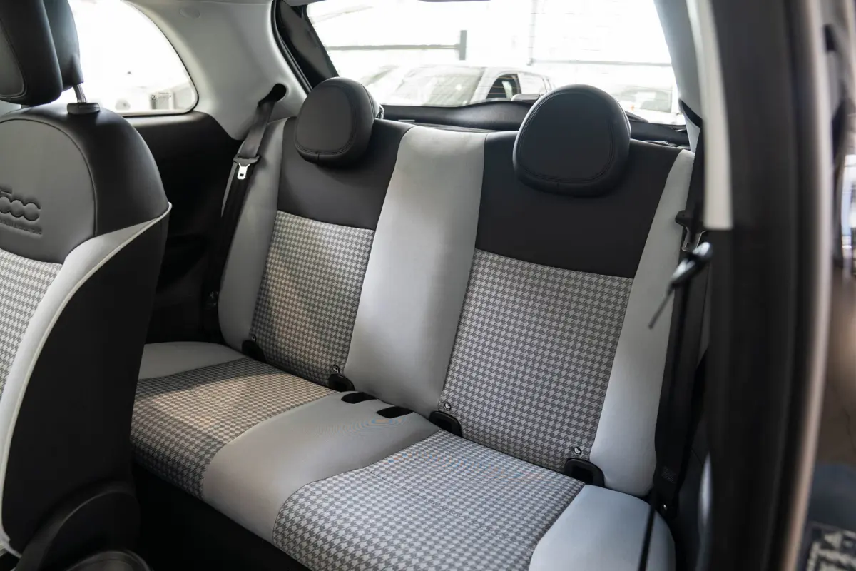 1.0 Hybrid Torino Launch Edition | Climate Controle | Apple Carplay & Android Auto | Parkeersensoren | Dodehoek Detectie | Lichtmetalen velgen |