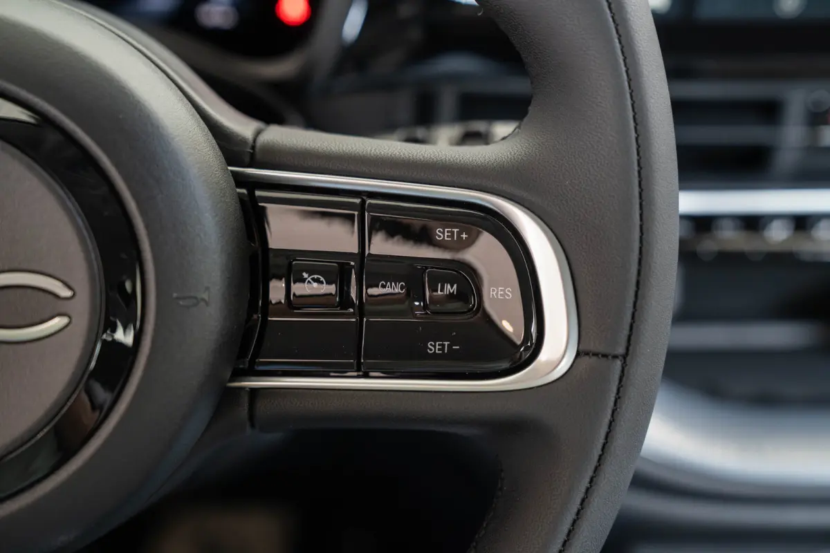 1.0 Hybrid Torino Launch Edition | Climate Controle | Apple Carplay & Android Auto | Parkeersensoren | Dodehoek Detectie | Lichtmetalen velgen |