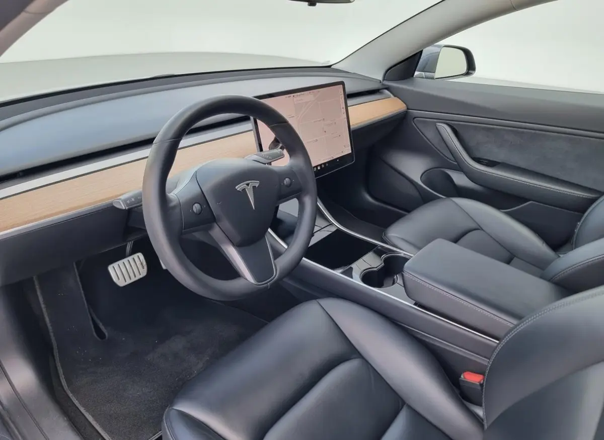 Performance AWD 75kWh SOH 89,4%| Panoramadak | Leder | NL Auto | 463 PK