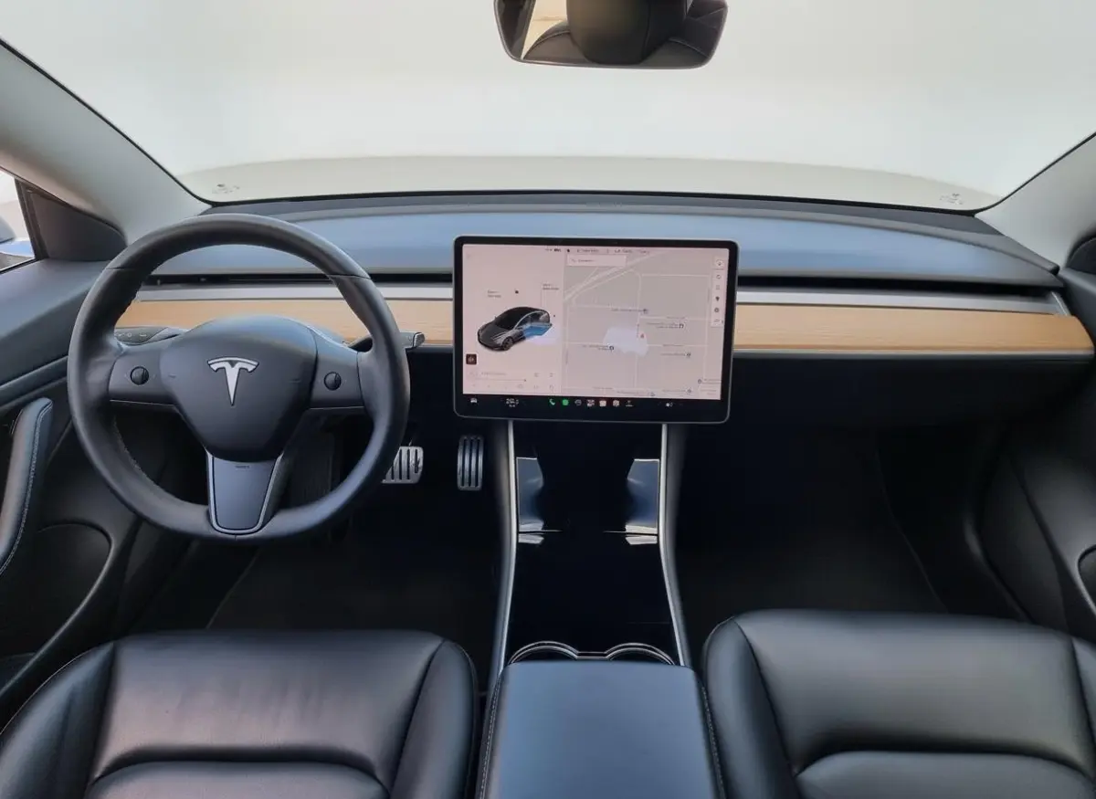 Performance AWD 75kWh SOH 89,4%| Panoramadak | Leder | NL Auto | 463 PK