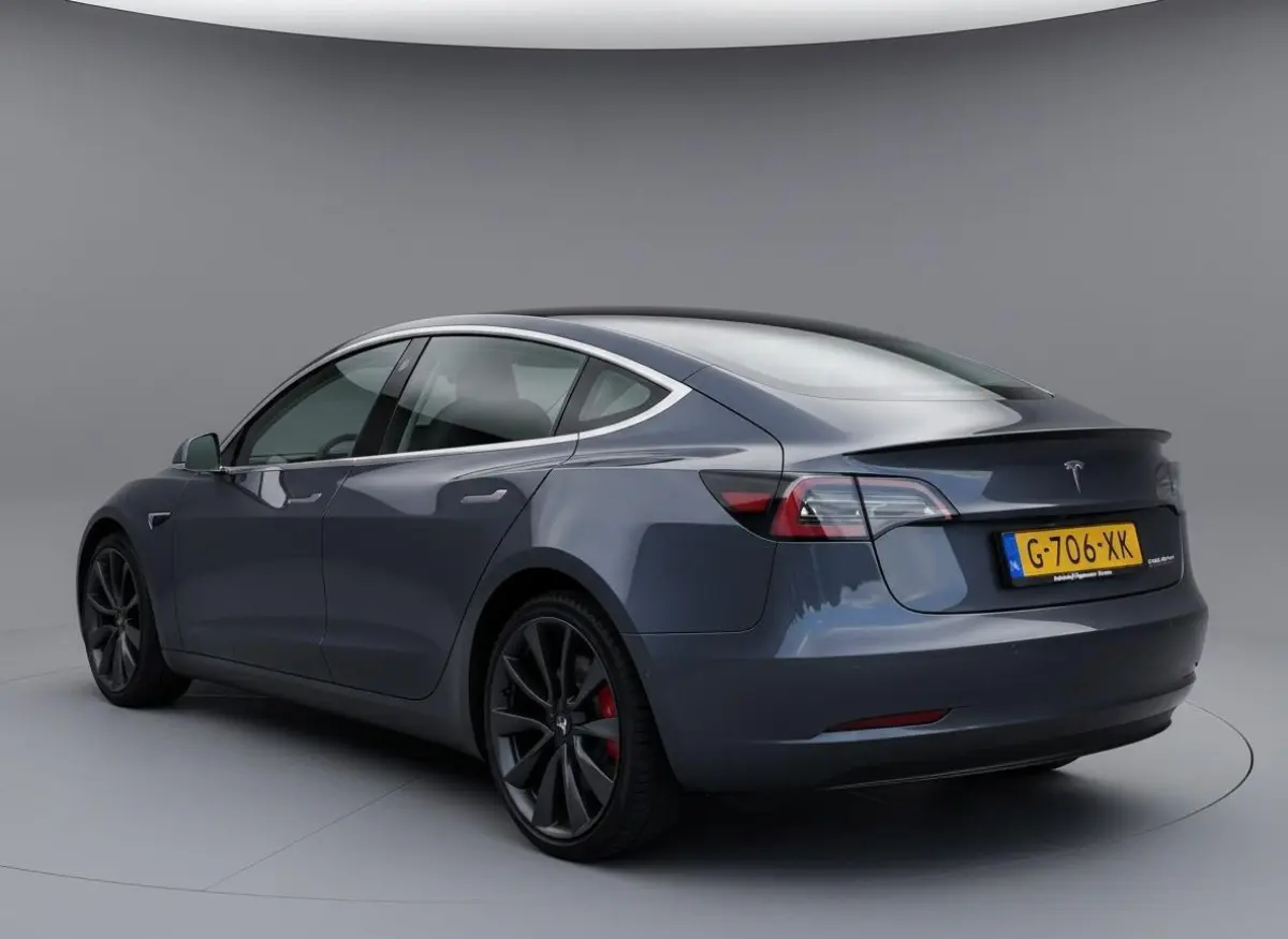 Performance AWD 75kWh SOH 89,4%| Panoramadak | Leder | NL Auto | 463 PK