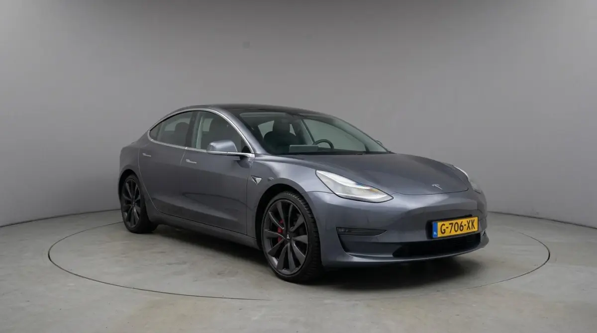 Performance AWD 75kWh SOH 89,4%| Panoramadak | Leder | NL Auto | 463 PK