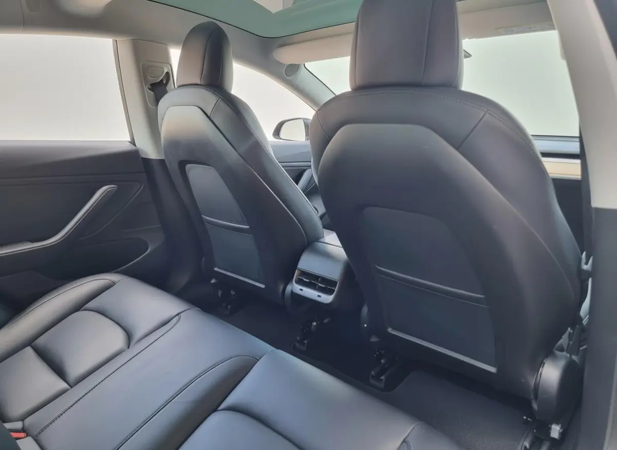 Performance AWD 75kWh SOH 89,4%| Panoramadak | Leder | NL Auto | 463 PK