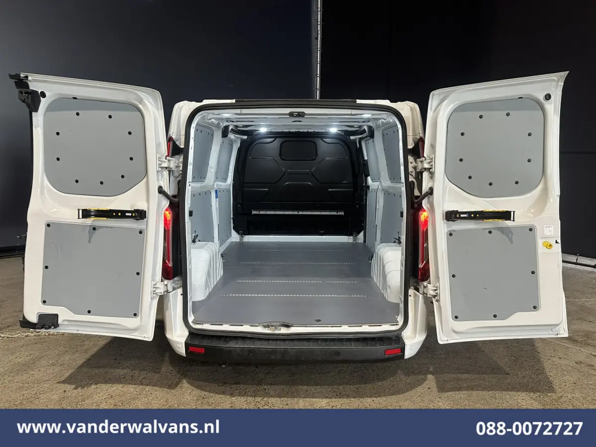 2.0 TDCI 105pk L2H1 Euro6 Airco | Camera | Navigatie | LED | Apple Carplay Cruisecontrol, Android Auto, Stoelverwarming, Verwarmde Voorruit, Parkeersensoren, Bijrijdersbank