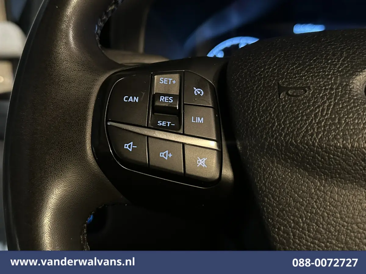 2.0 TDCI 105pk L2H1 Euro6 Airco | Camera | Navigatie | LED | Apple Carplay Cruisecontrol, Android Auto, Stoelverwarming, Verwarmde Voorruit, Parkeersensoren, Bijrijdersbank