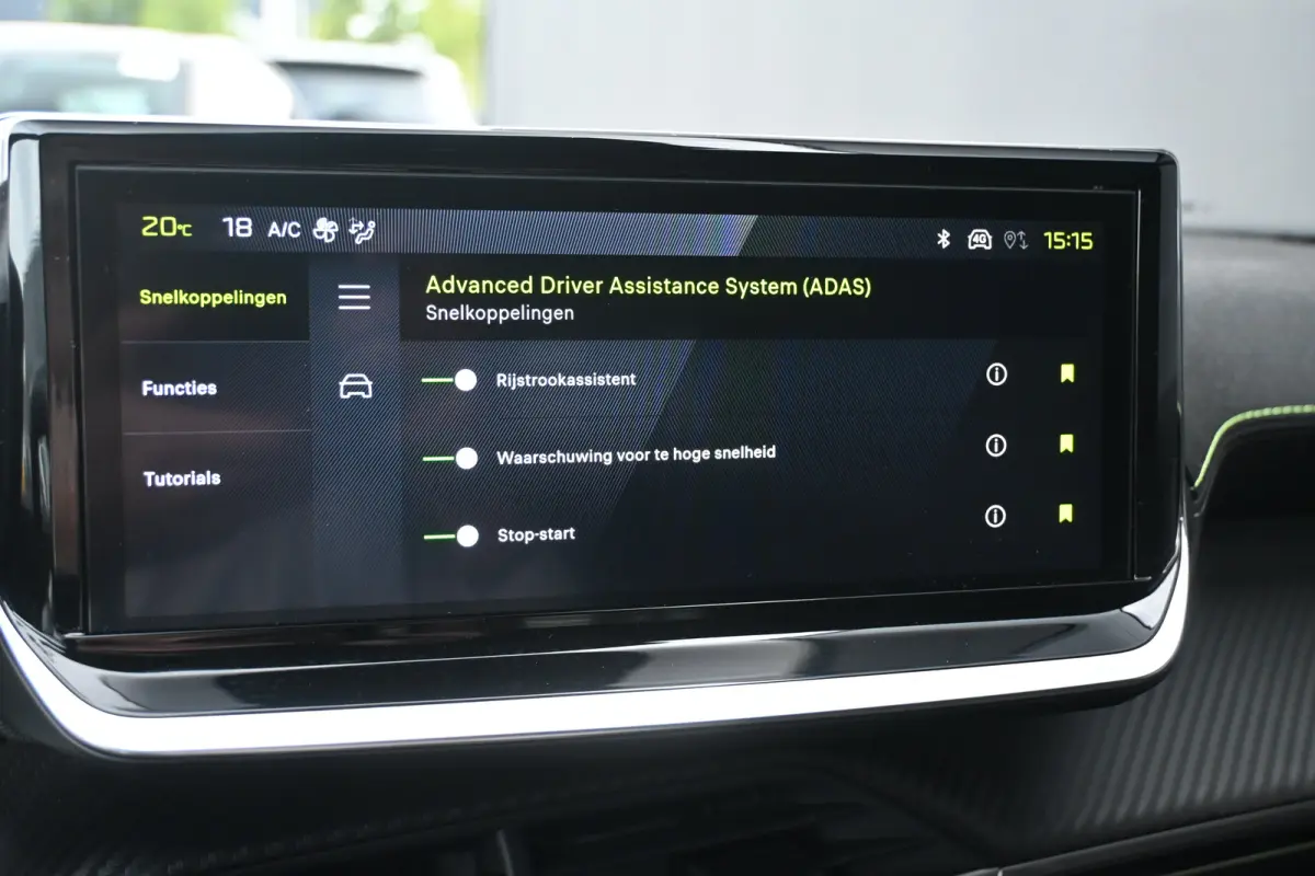 1.2 Hybrid 145 GT Tot 8 Jaar Garantie! | Navi by App | Achteruitrijcamera | Cruise Control | Keyless Entry | Full Led | LMV 17" |