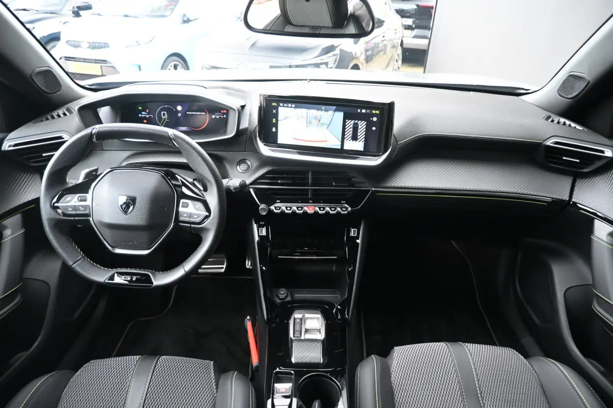 1.2 Hybrid 145 GT Tot 8 Jaar Garantie! | Navi by App | Achteruitrijcamera | Cruise Control | Keyless Entry | Full Led | LMV 17" |