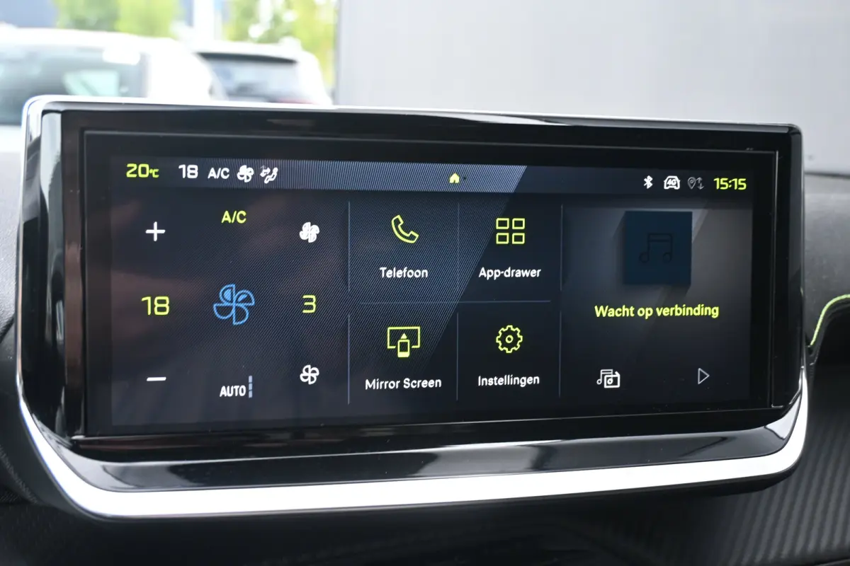 1.2 Hybrid 145 GT Tot 8 Jaar Garantie! | Navi by App | Achteruitrijcamera | Cruise Control | Keyless Entry | Full Led | LMV 17" |