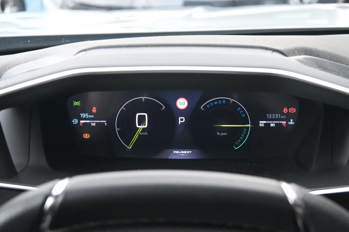 1.2 Hybrid 145 GT Tot 8 Jaar Garantie! | Navi by App | Achteruitrijcamera | Cruise Control | Keyless Entry | Full Led | LMV 17" |
