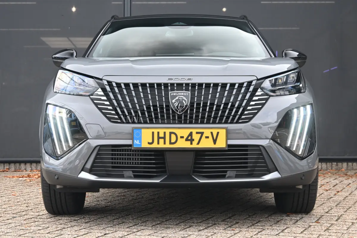 1.2 Hybrid 145 GT Tot 8 Jaar Garantie! | Navi by app | Achteruitrijcamera | Cruise control | DAB ontvanger | Keyless Entry | Full Led | LMV 17" |