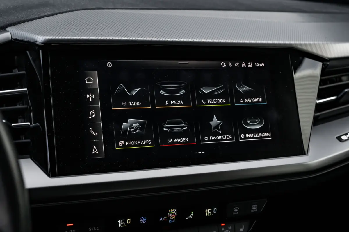 40 Launch edition Advanced Plus 77 kWh 204PK | Trekhaak | Elek. Stoelen | Dodehoek | Head-up display | Stoelverw. voor