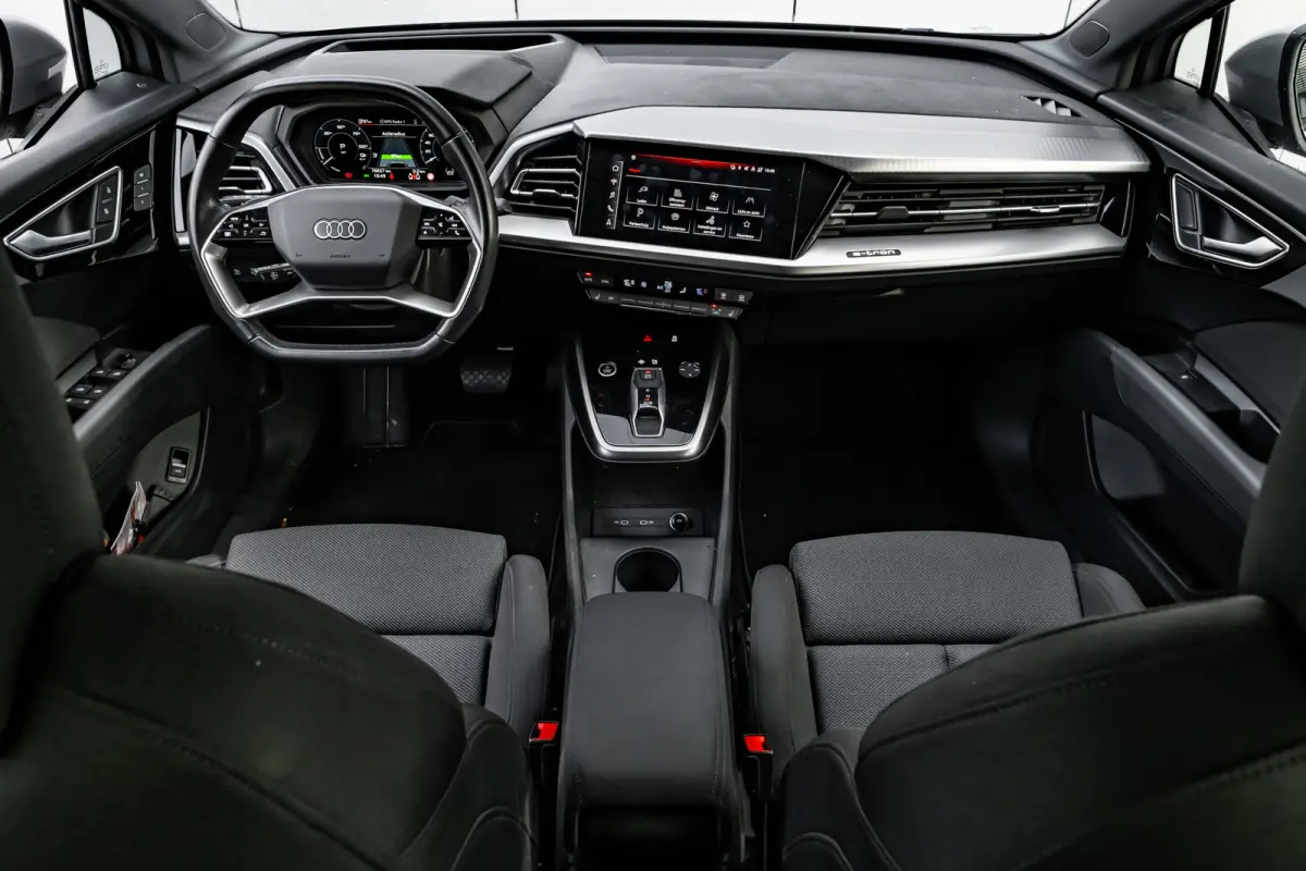 40 Launch edition Advanced Plus 77 kWh 204PK | Trekhaak | Elek. Stoelen | Dodehoek | Head-up display | Stoelverw. voor