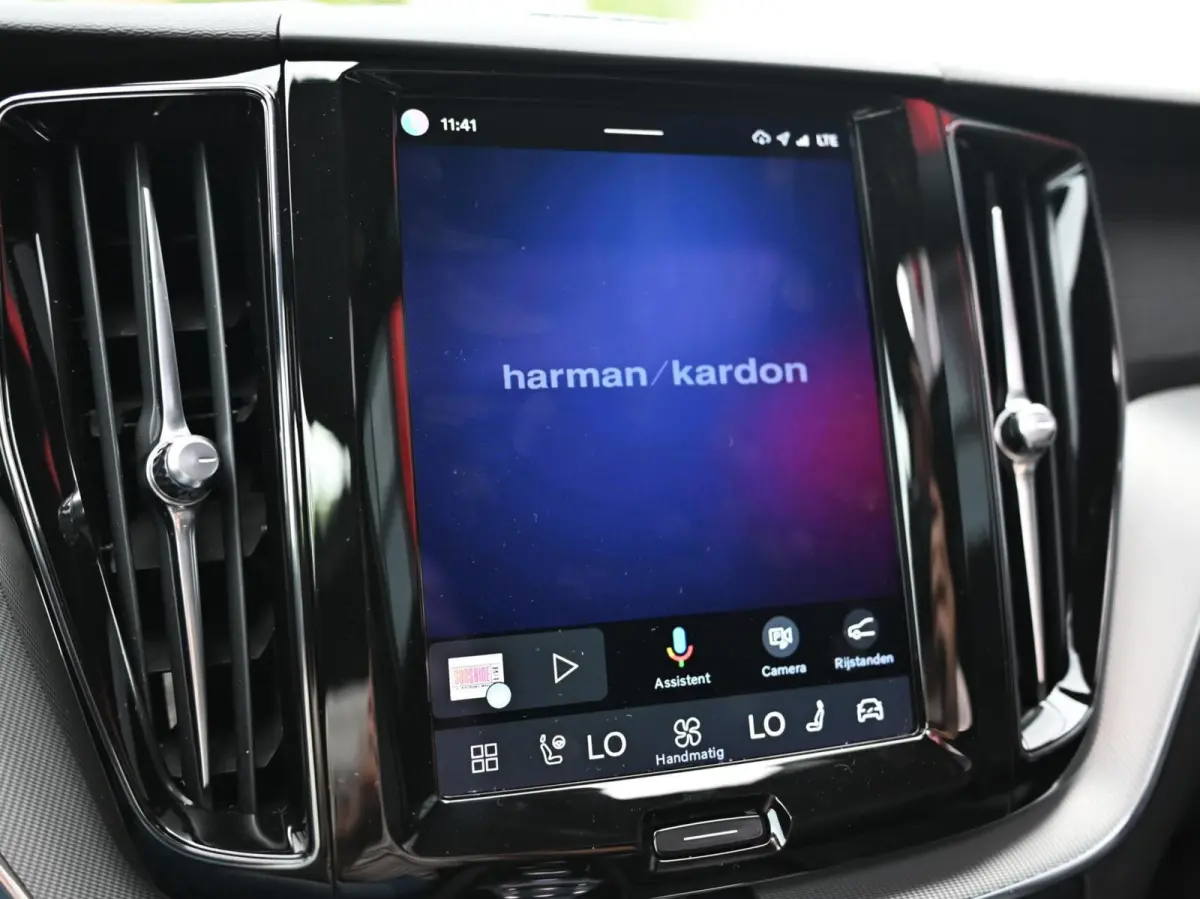 2.0 T6 R-Design AWD 398PK Long Range | Pano | Orrefors | 360 | Harmon Kardon | Keyless | ACC | Stoelverwarming voor+achter | Memory | Leder | Carplay | Trekhaak | Stuurwielverwarming | Digit