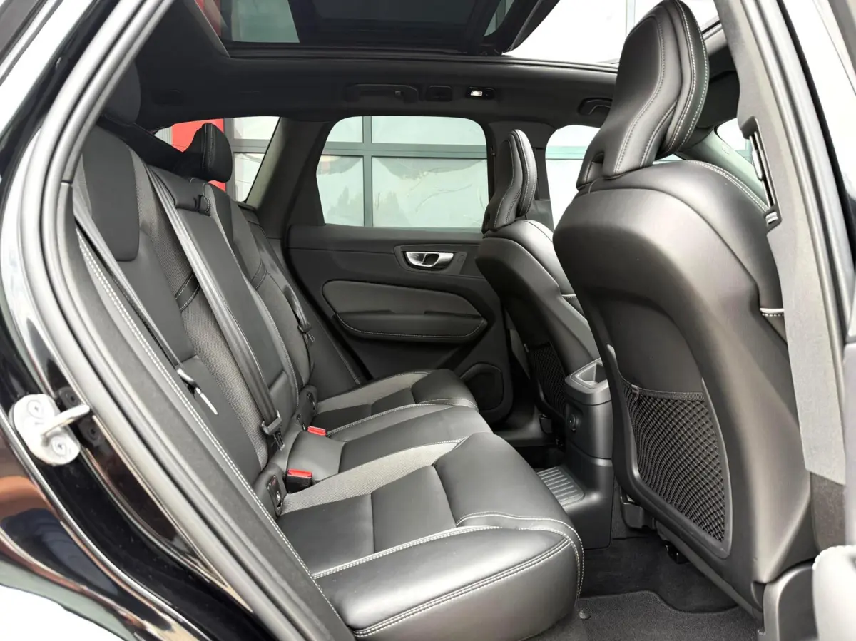 2.0 T6 R-Design AWD 398PK Long Range | Pano | Orrefors | 360 | Harmon Kardon | Keyless | ACC | Stoelverwarming voor+achter | Memory | Leder | Carplay | Trekhaak | Stuurwielverwarming | Digit