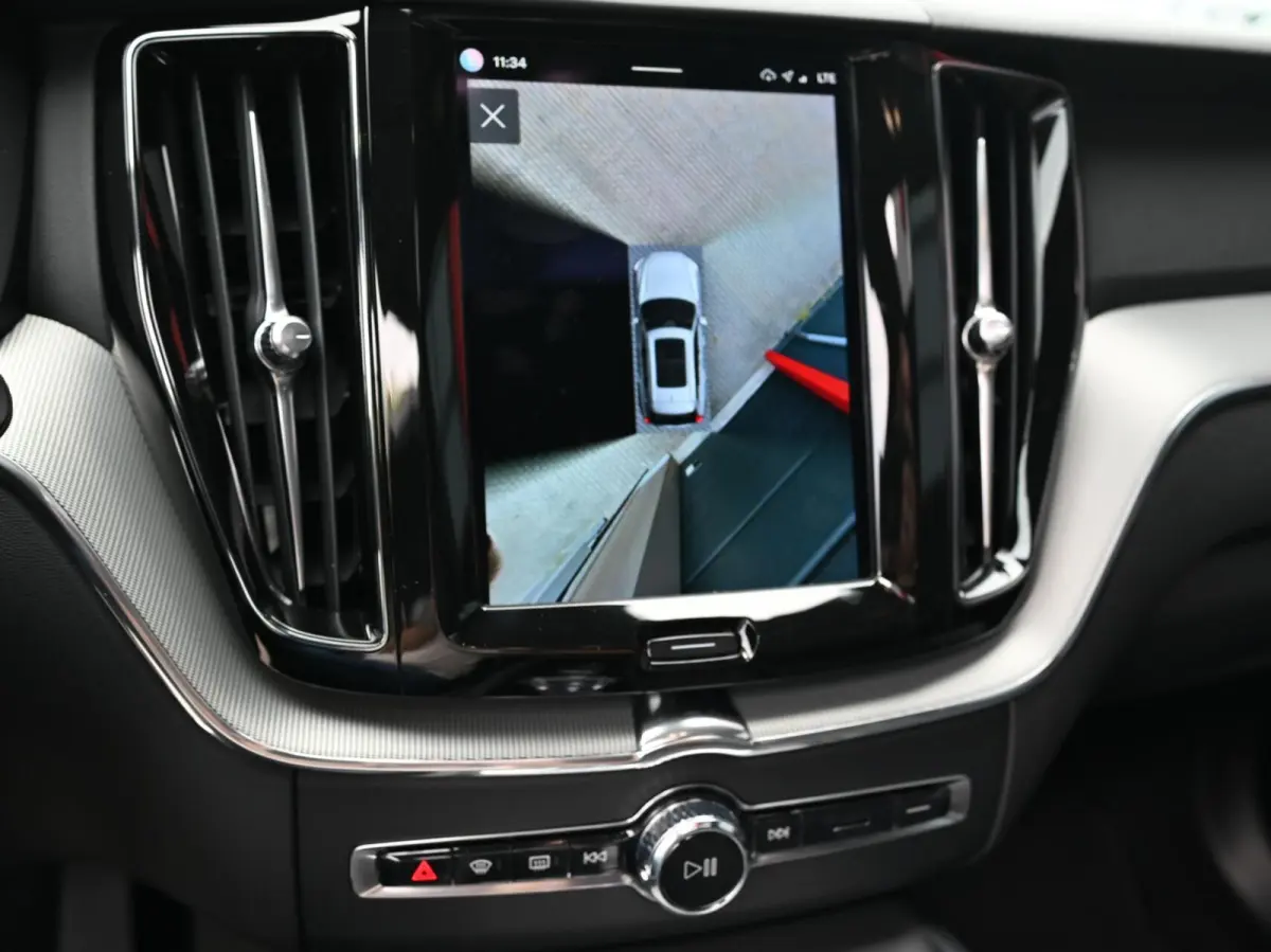 2.0 T6 R-Design AWD 398PK Long Range | Pano | Orrefors | 360 | Harmon Kardon | Keyless | ACC | Stoelverwarming voor+achter | Memory | Leder | Carplay | Trekhaak | Stuurwielverwarming | Digit