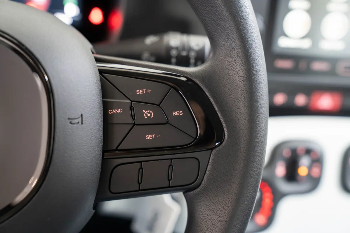 1.0 Hybrid Cross | Tot 8 Jaar Garantie | Parkeersensoren | Apple Carplay & Android Auto | Cruise Controle | Airco |