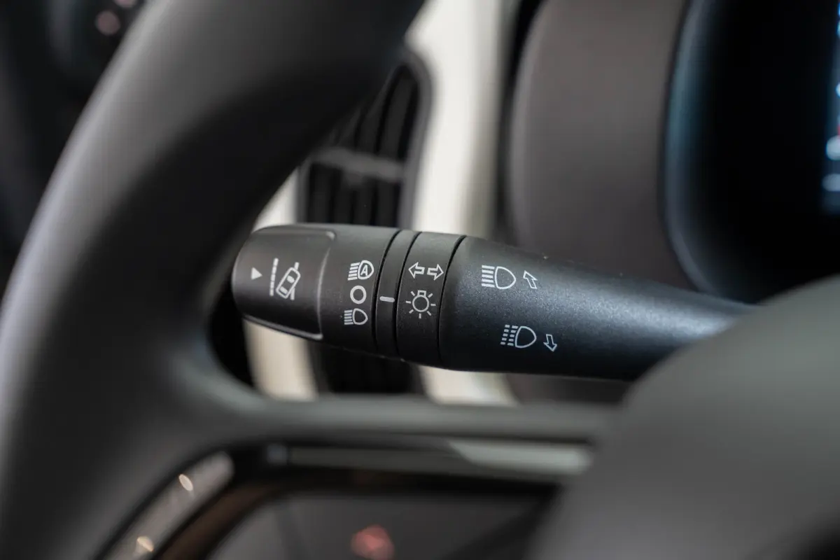1.0 Hybrid Cross | Tot 8 Jaar Garantie | Parkeersensoren | Apple Carplay & Android Auto | Cruise Controle | Airco |
