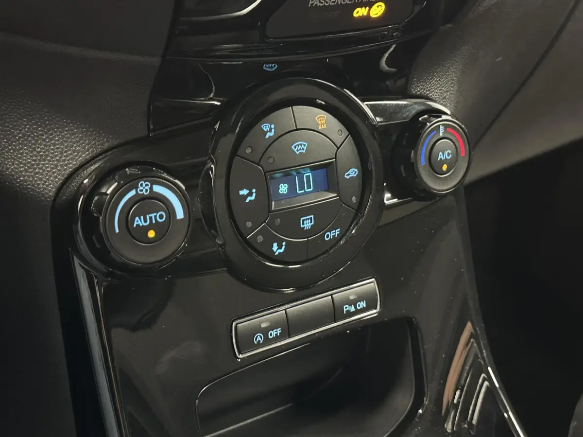 1.0 EcoBoost Titanium 92000 KM NAVI CRUISE LM ECC.