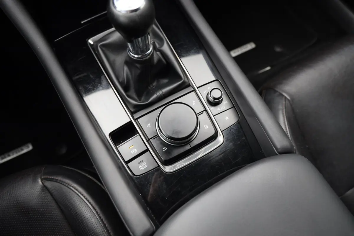 2.0 e-SkyActiv-X M Hybrid 180 Comfort|Leer|Stoel+Stuurverwarming|HUD|Camera|ACC