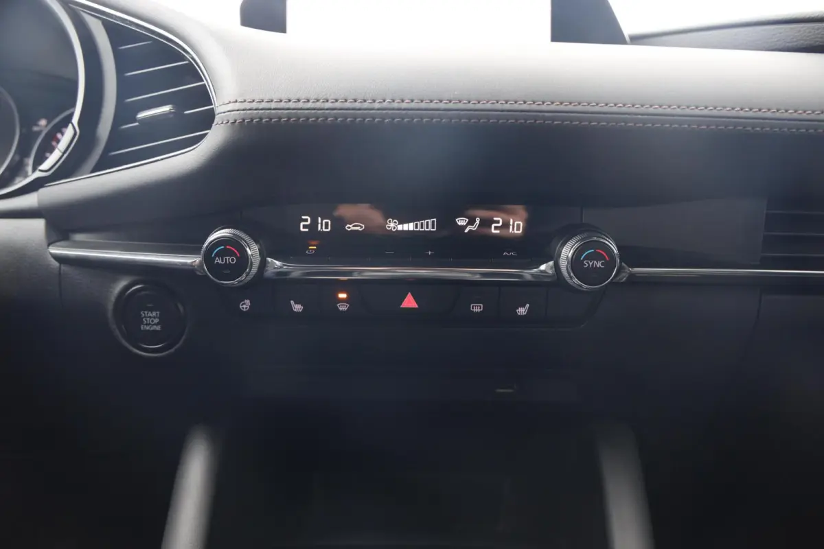 2.0 e-SkyActiv-X M Hybrid 180 Comfort|Leer|Stoel+Stuurverwarming|HUD|Camera|ACC
