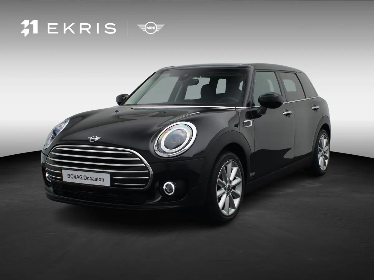 Cooper Classic Uitvoering + Premium Pakket + Comfort Access + Elektrisch verwarmde voorstoelen + Driving Assistant + LED + 17''