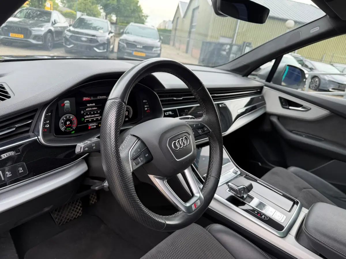 55 TFSI e quattro Pro Line S Panoramadak Luchtvering 21 inch velgen Bang en Olufsen 3D Zwarte hemel Trekhaak Camera Sportstoelen Deels leder