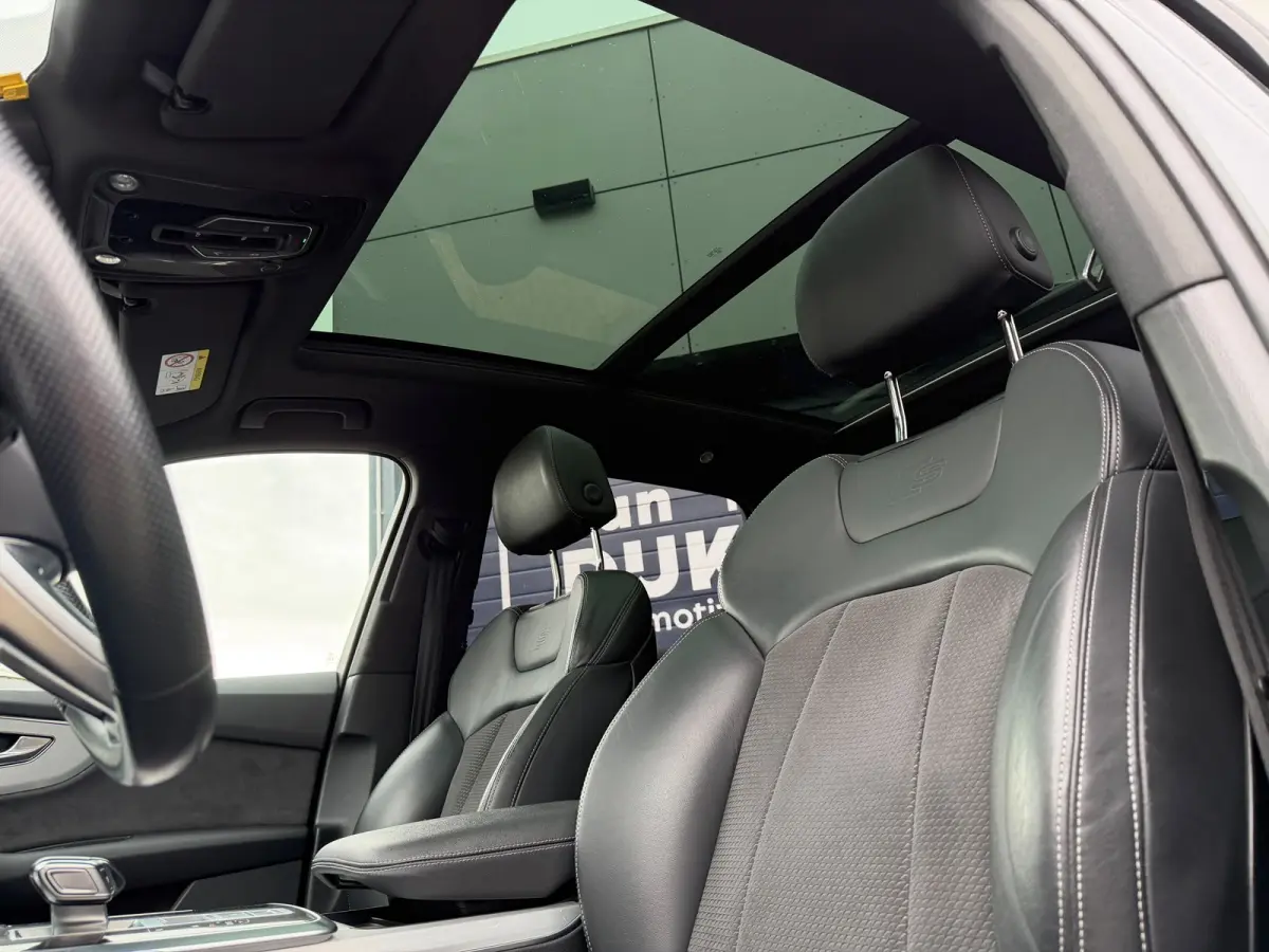 55 TFSI e quattro Pro Line S Panoramadak Luchtvering 21 inch velgen Bang en Olufsen 3D Zwarte hemel Trekhaak Camera Sportstoelen Deels leder