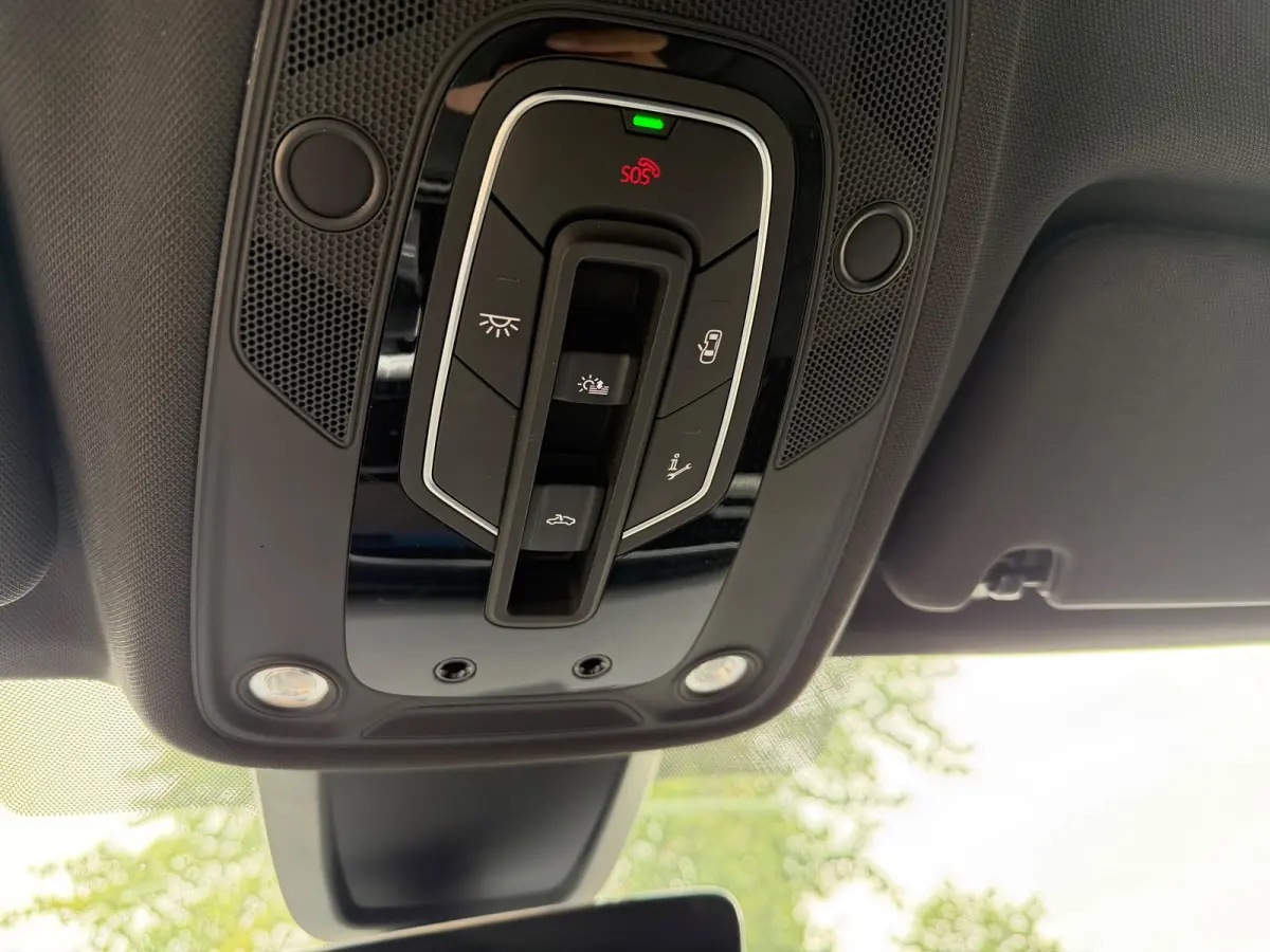 55 TFSI e quattro Pro Line S Panoramadak Luchtvering 21 inch velgen Bang en Olufsen 3D Zwarte hemel Trekhaak Camera Sportstoelen Deels leder
