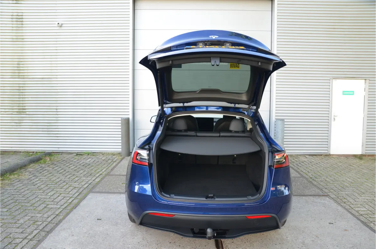 Long Range AWD 75 kWh Trekhaak (1.600kg), AutoPilot4.0 (FSD 99,- p/mnd)
