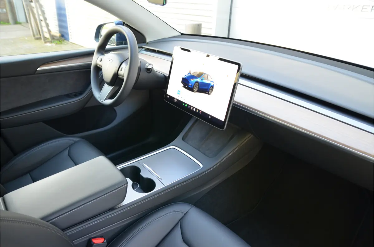 Long Range AWD 75 kWh Trekhaak (1.600kg), AutoPilot4.0 (FSD 99,- p/mnd)