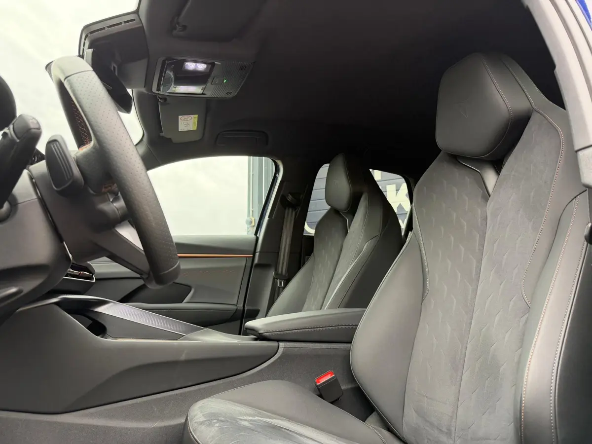 1.5 TSI e-Hybrid Business Camera 360 graden Matrix LED PLUG IN Digital Drive Pack Edge Pack Adaptive Cruise Control