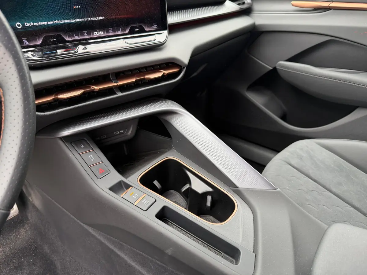 1.5 TSI e-Hybrid Business Camera 360 graden Matrix LED PLUG IN Digital Drive Pack Edge Pack Adaptive Cruise Control