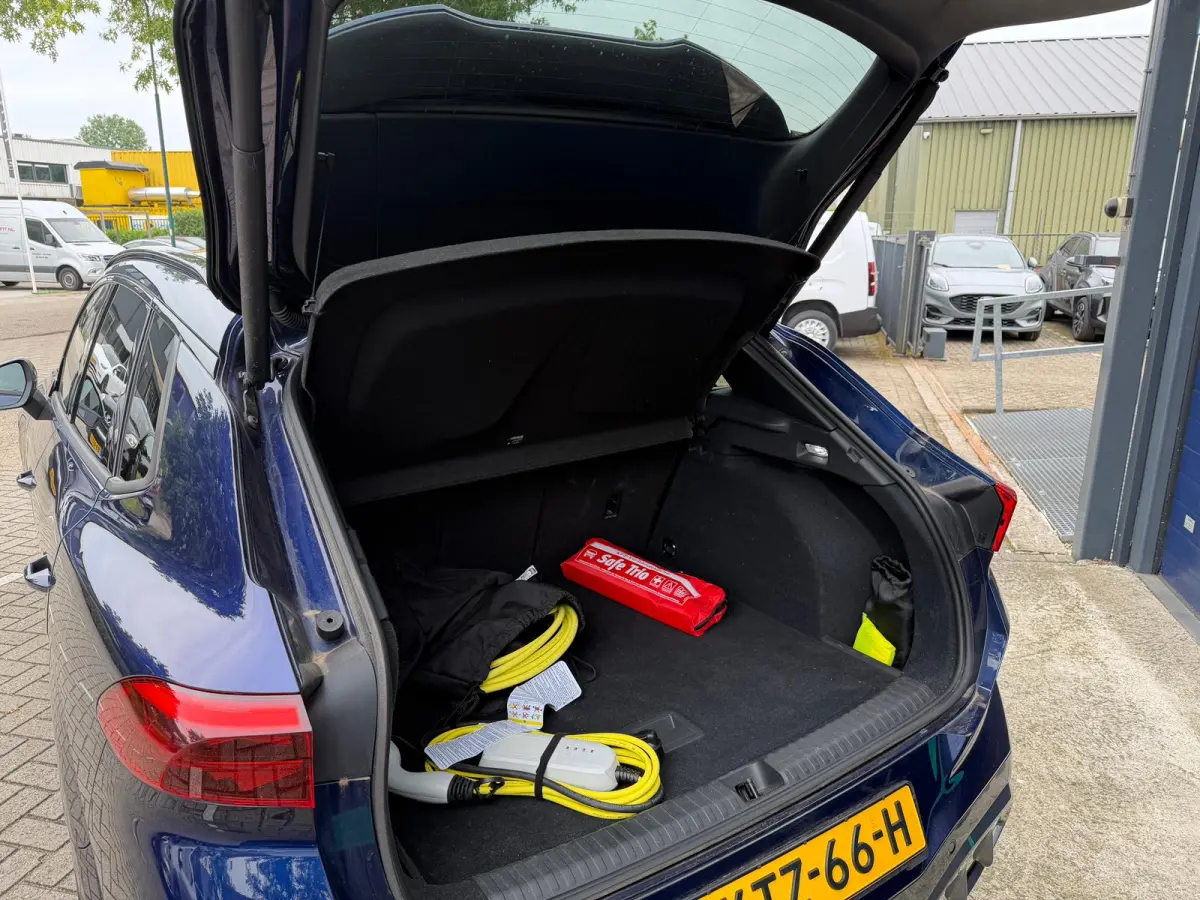 1.5 TSI e-Hybrid Business Camera 360 graden Matrix LED PLUG IN Digital Drive Pack Edge Pack Adaptive Cruise Control