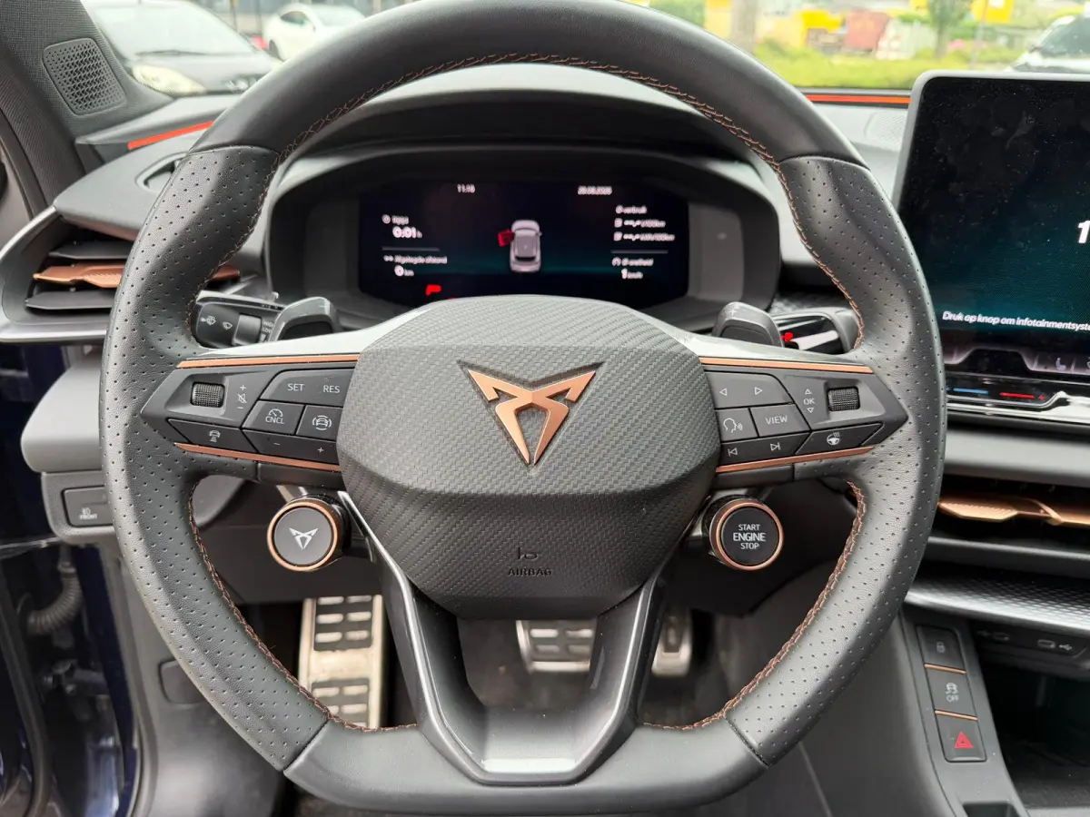 1.5 TSI e-Hybrid Business Camera 360 graden Matrix LED PLUG IN Digital Drive Pack Edge Pack Adaptive Cruise Control