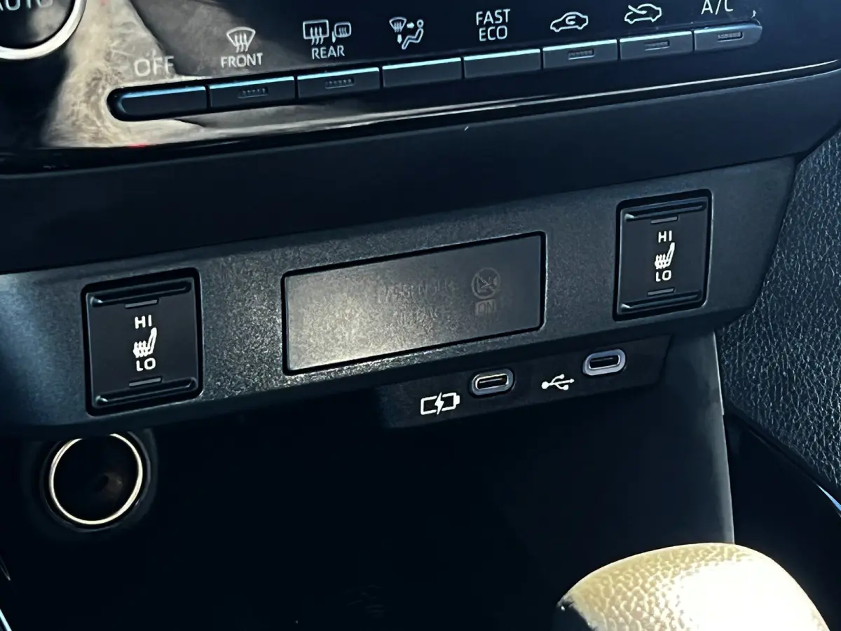 1.5 Hybrid 115 First Edition carplay_Camera_Digital Cockpit