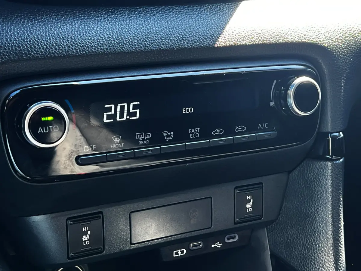 1.5 Hybrid 115 First Edition carplay_Camera_Digital Cockpit
