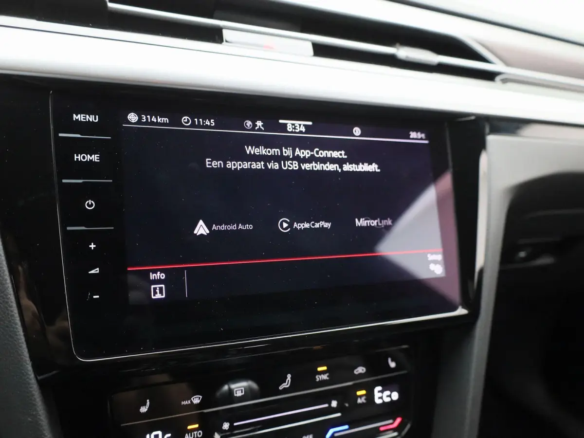 1.4 TSI eHybrid R-Line Business+ 218 PK| Dealeronderhouden | Trekhaak | LEDER Interieur | 360 Camera | Achterklep Elektrisch | Stoelverwarming Voor & Achter | Navigatie Pro | Dodehoeksensor