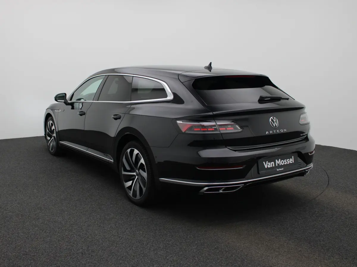 1.4 TSI eHybrid R-Line Business+ 218 PK| Dealeronderhouden | Trekhaak | LEDER Interieur | 360 Camera | Achterklep Elektrisch | Stoelverwarming Voor & Achter | Navigatie Pro | Dodehoeksensor