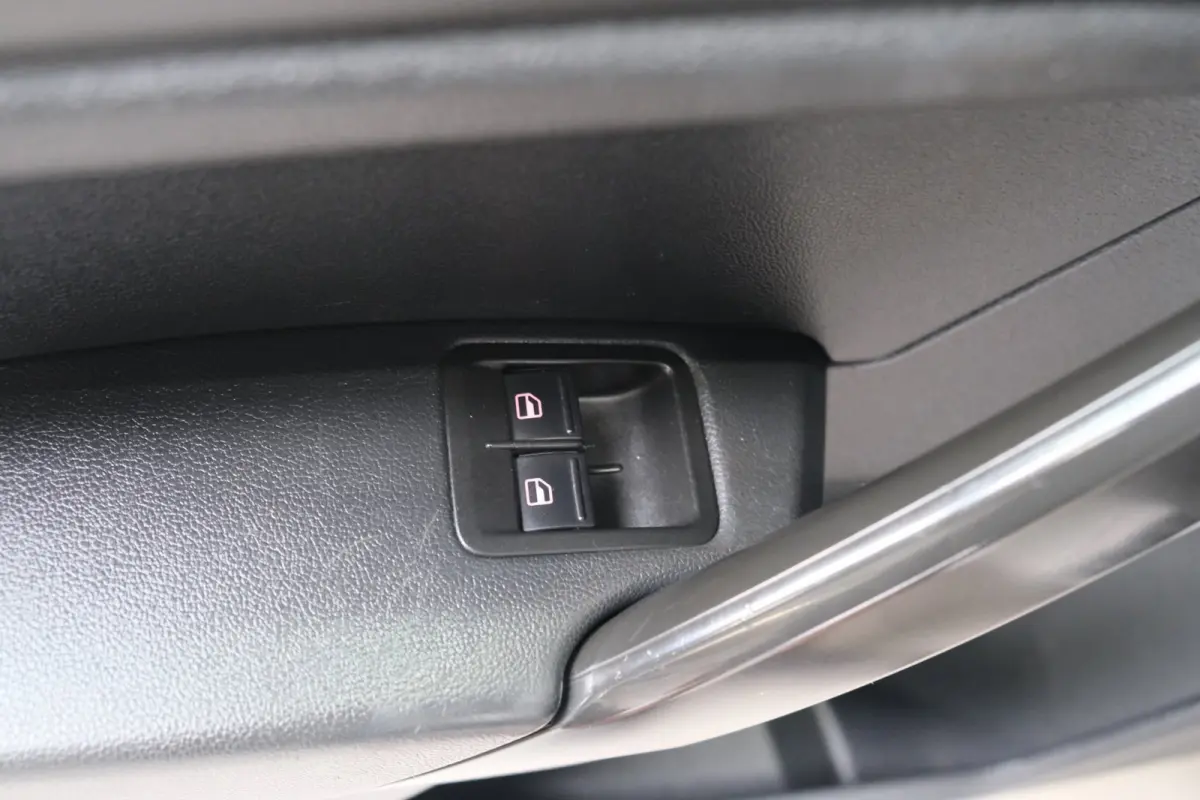 2.0 TDI L1H1 BMT - Airco, Cruise, Trekhaak.