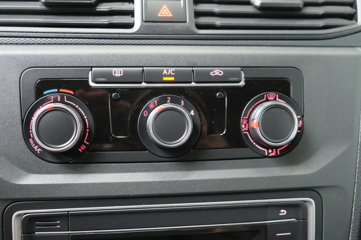 2.0 TDI L1H1 BMT - Airco, Cruise, Trekhaak.