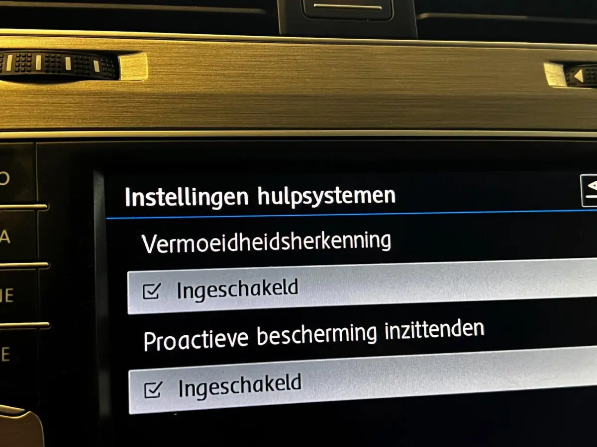 1.0 TSI Connected Series Carplay_Camera_Navi_Clima